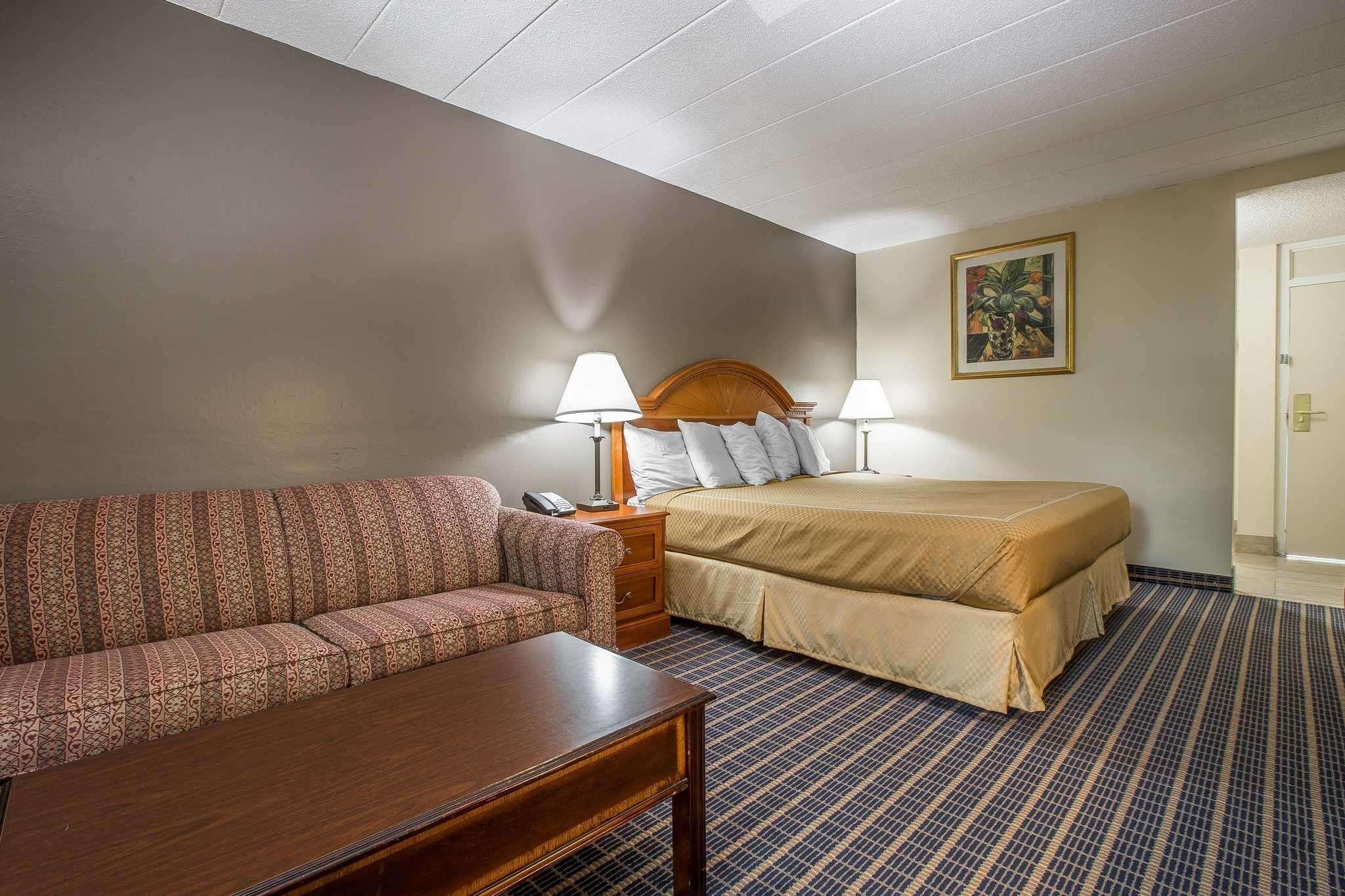 Rodeway Inn Anderson Bagian luar foto