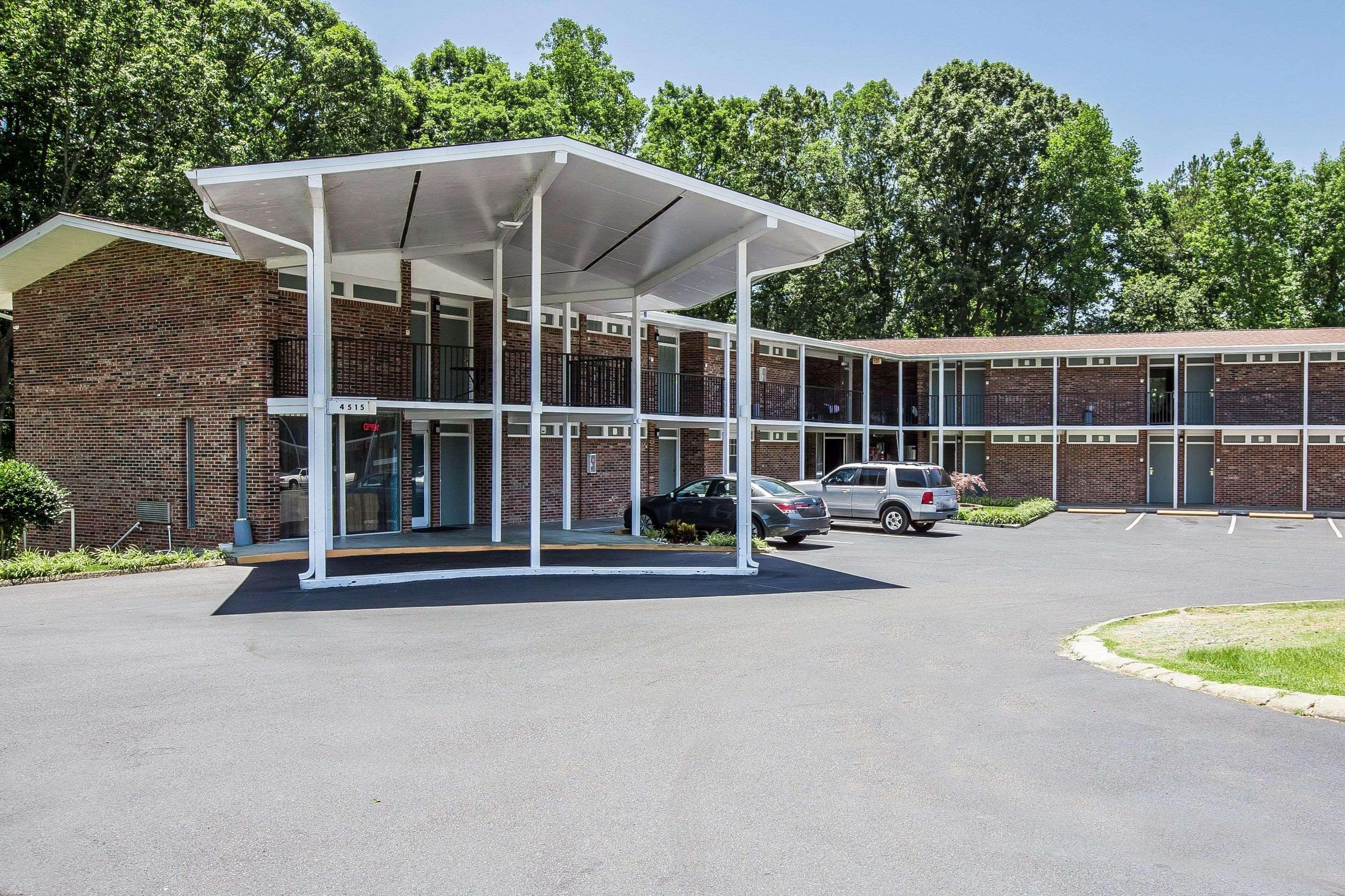 Rodeway Inn Anderson Bagian luar foto