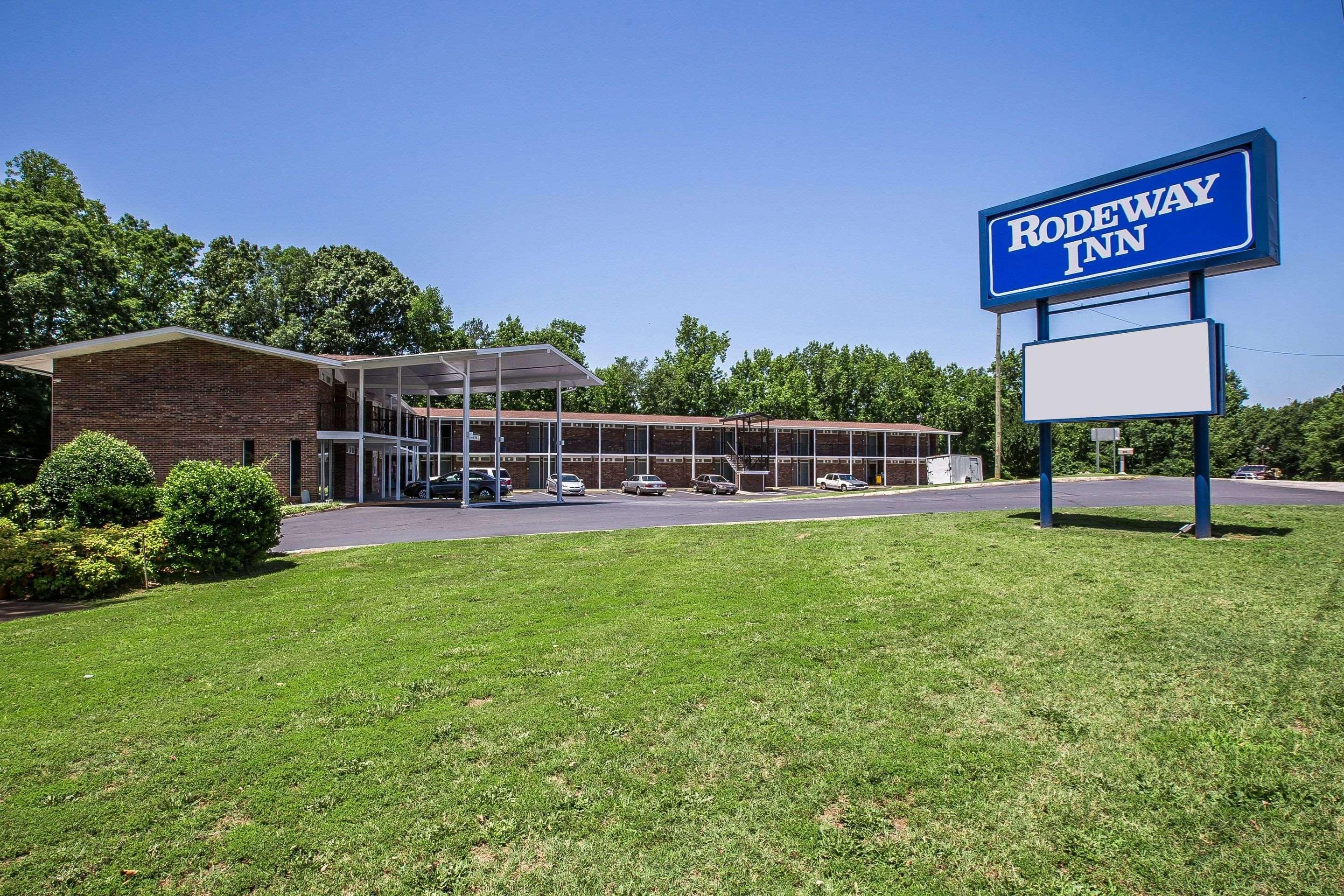 Rodeway Inn Anderson Bagian luar foto