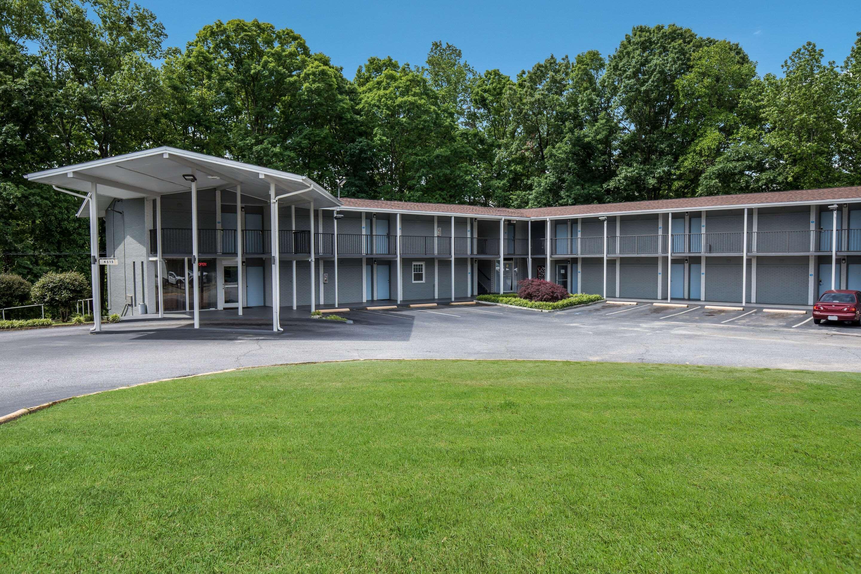 Rodeway Inn Anderson Bagian luar foto