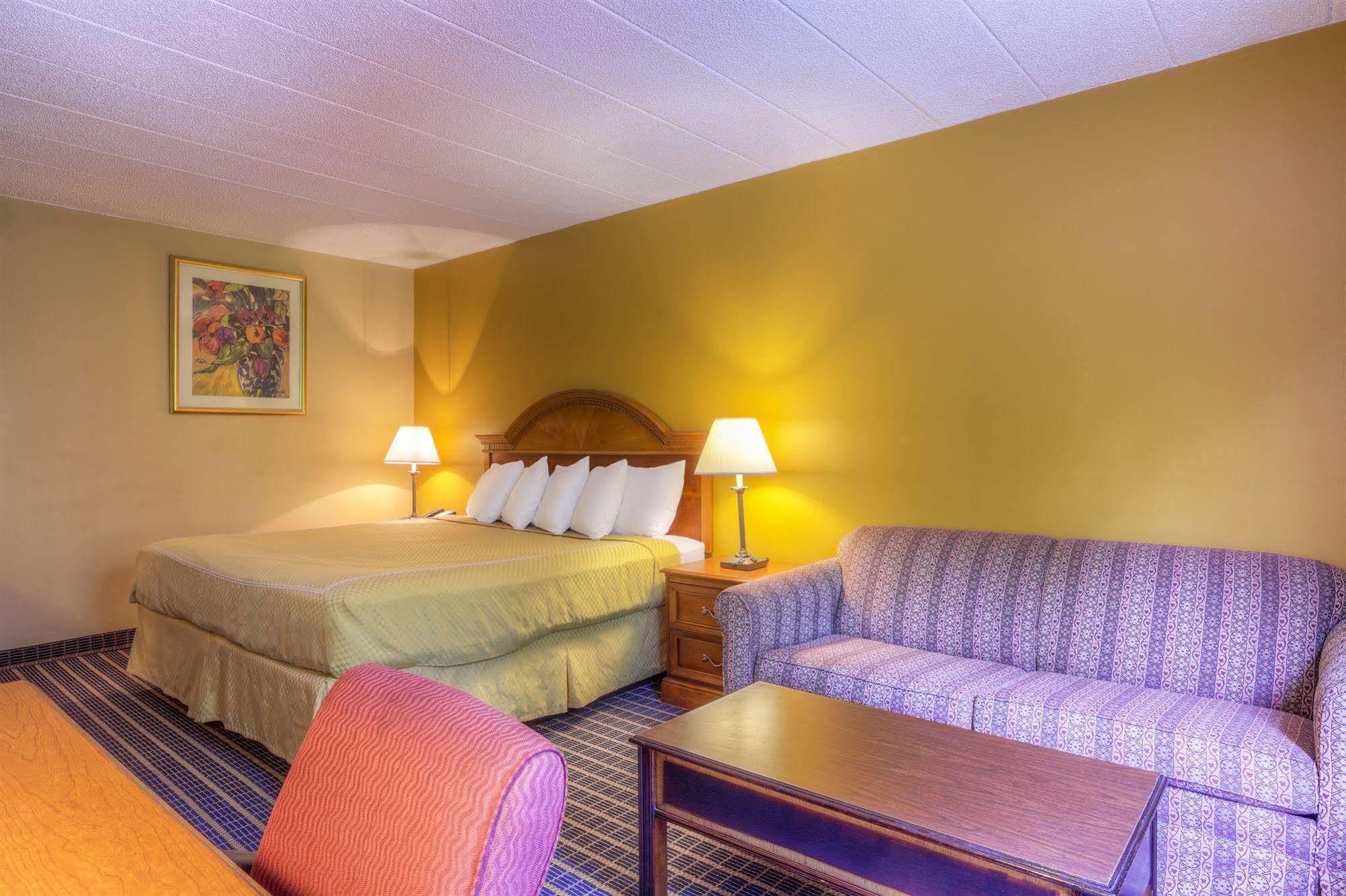 Rodeway Inn Anderson Bagian luar foto